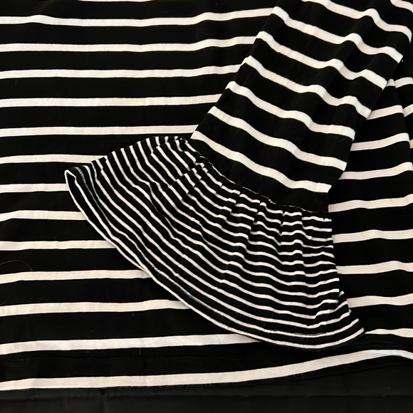 Cable & Gauge off the shoulder long sleeved stripe top - Picture 4 of 5